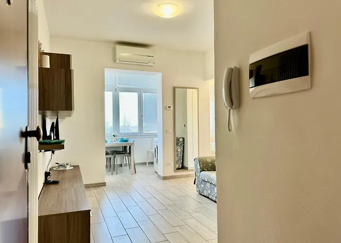 80, Trilocale Al Barbara * ليدو أدريانو